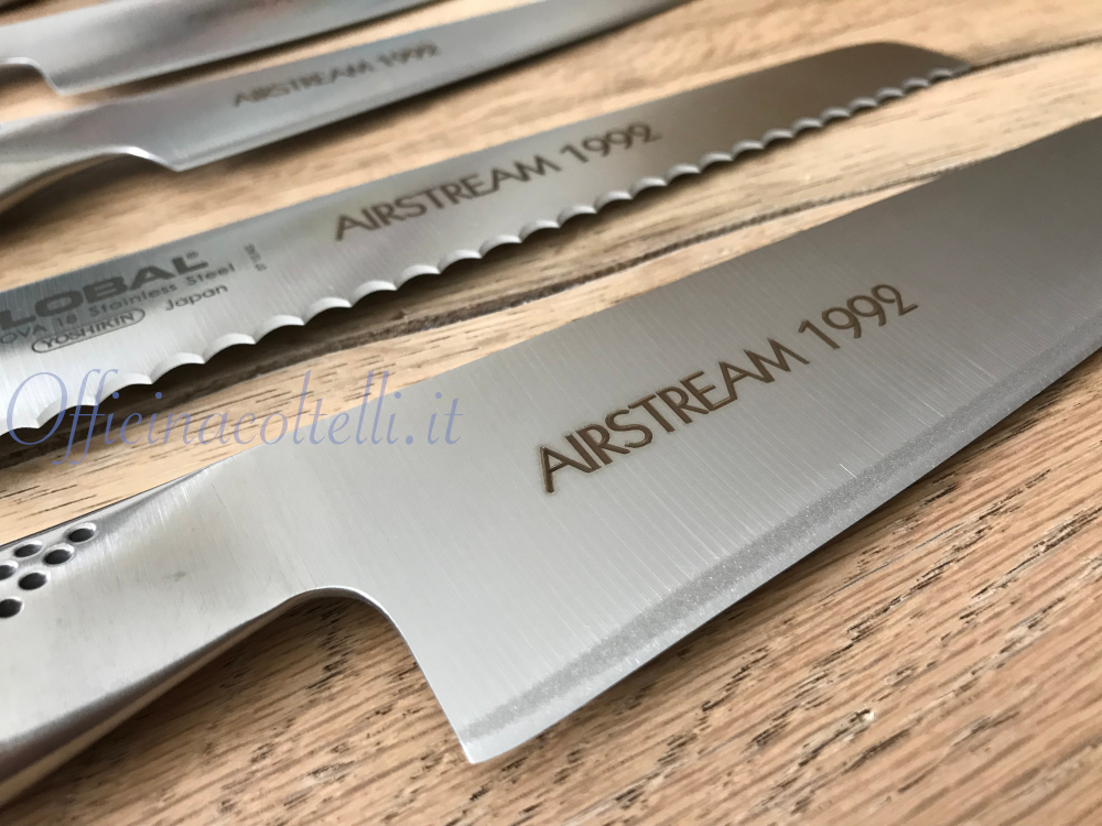 Coltello inciso al laser con scritta personalizzata