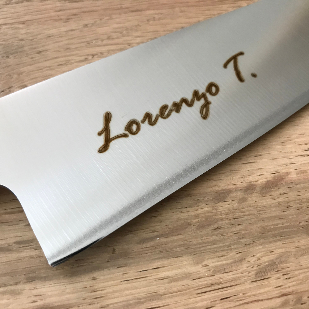 Incisione rage italic su coltello da cucina global