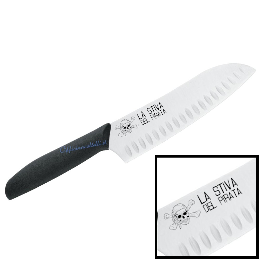 Esempio incisione personalizzata realizzata su coltello santoku alveolato 1896 Due Cigni 2C 1005 PP